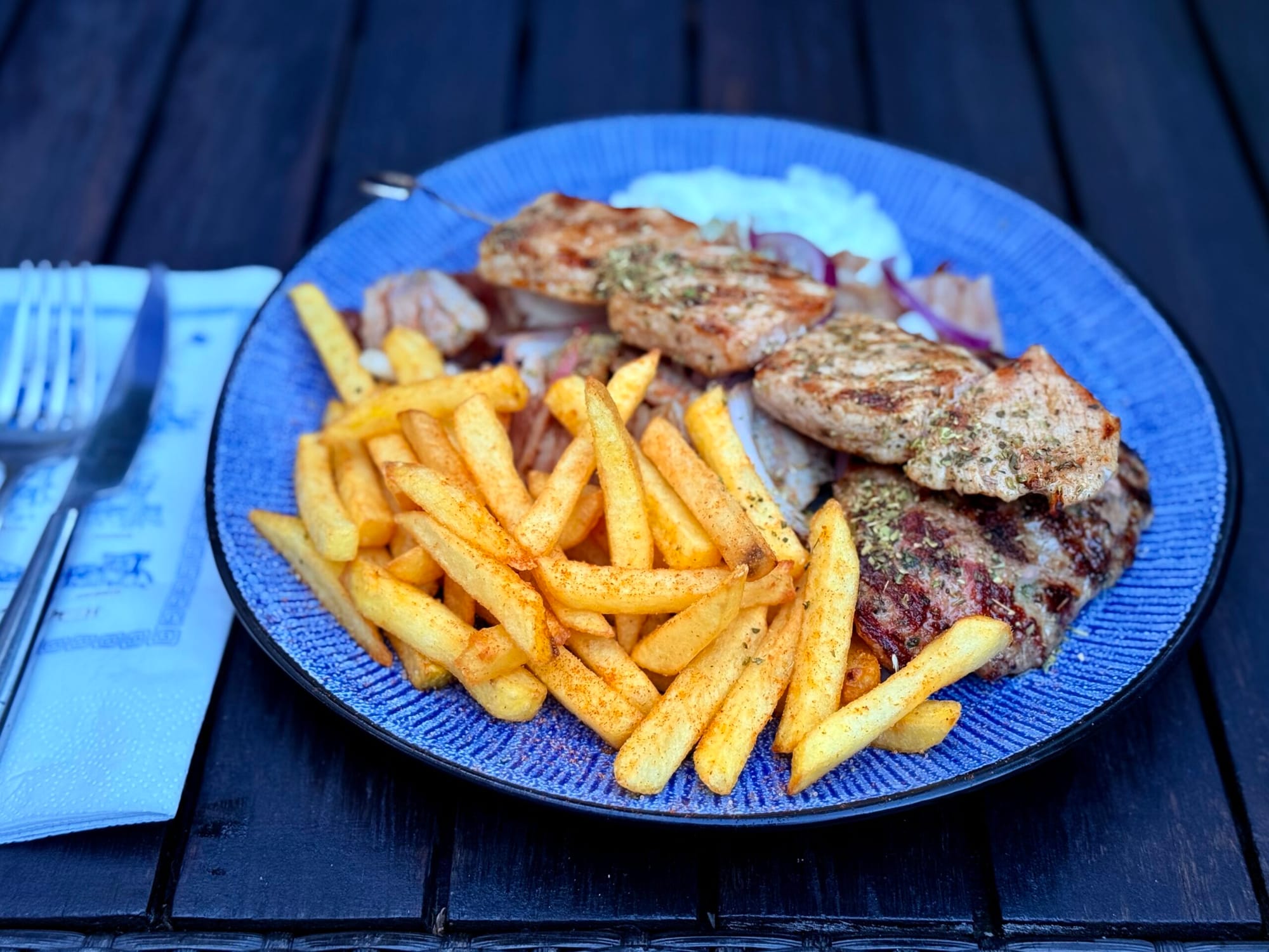 Lecker Schnabulieren in Magdeburg: Taverna Ouzeri Metaxa in Stadtfeld Ost