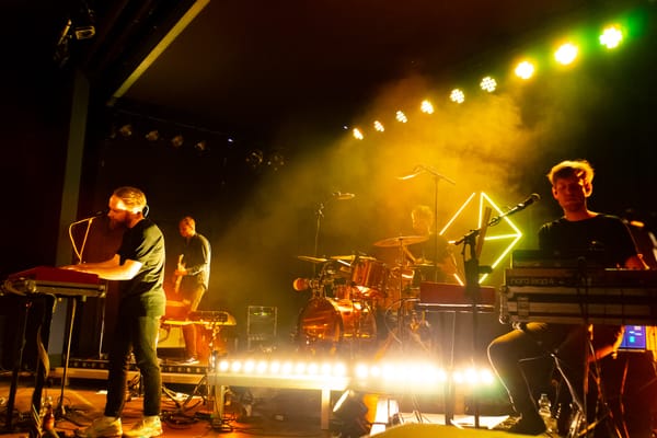 Musik mit Gefühl und Haltung: Enno Bunger live am 2. November 2019 im Moritzhof in Magdeburg